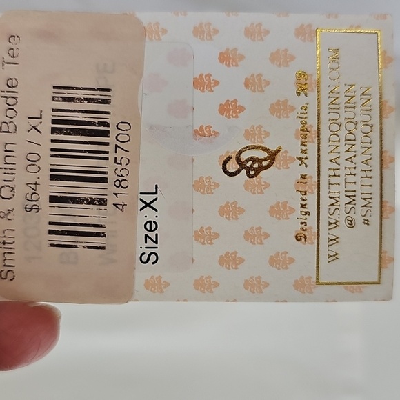 Smith & Quinn White T-Shirt with Chevron Design. Size XL. NWT - Picture 5 of 9